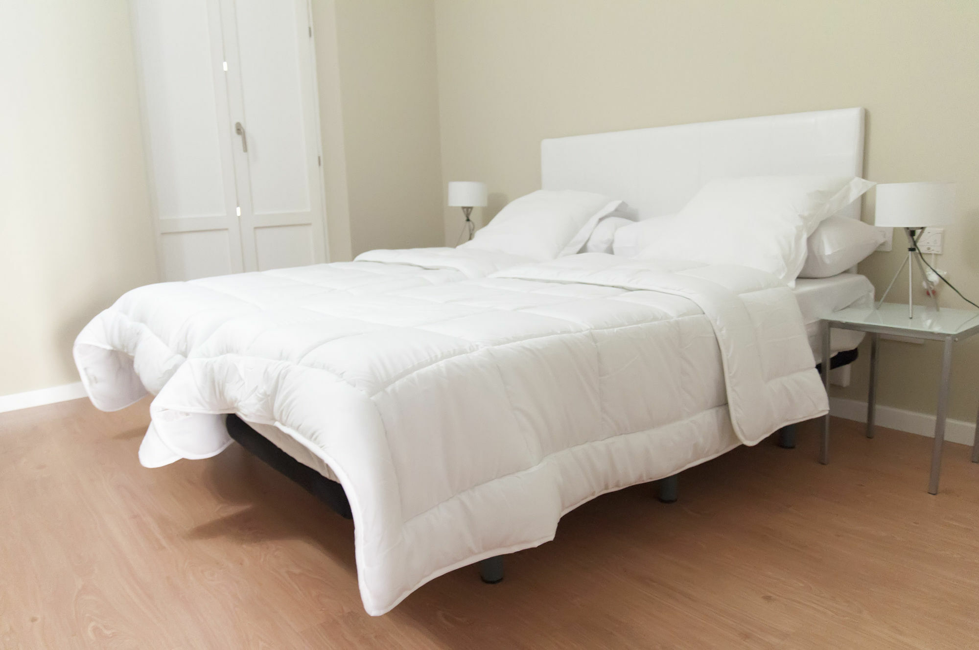 Premium Apartments Валенсія Екстер'єр фото